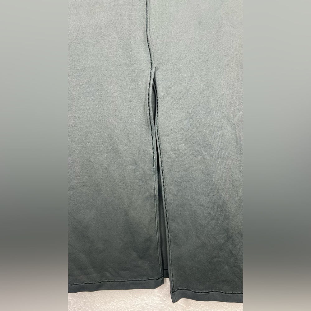 NEW Vuori Halo Column Skirt in Kale - Picture 8 of 8